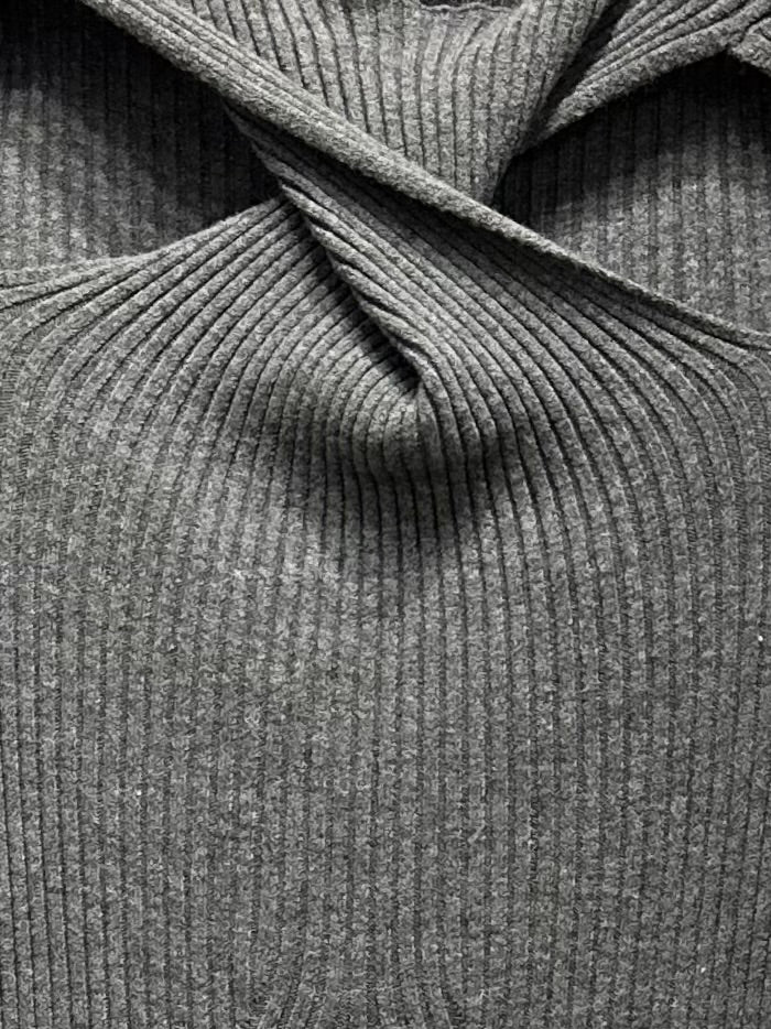 Haveone abito a costine grigio dettaglio