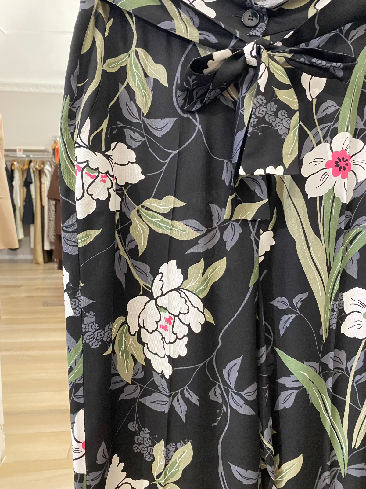 Emme Marella pantalone floreale dettaglio