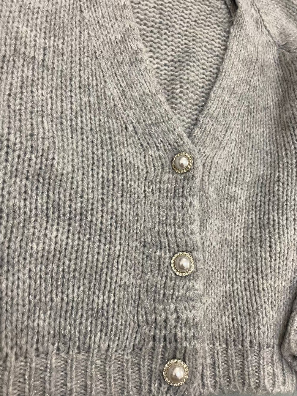 Have one cardigan bottoni gioiello grigio dettaglio