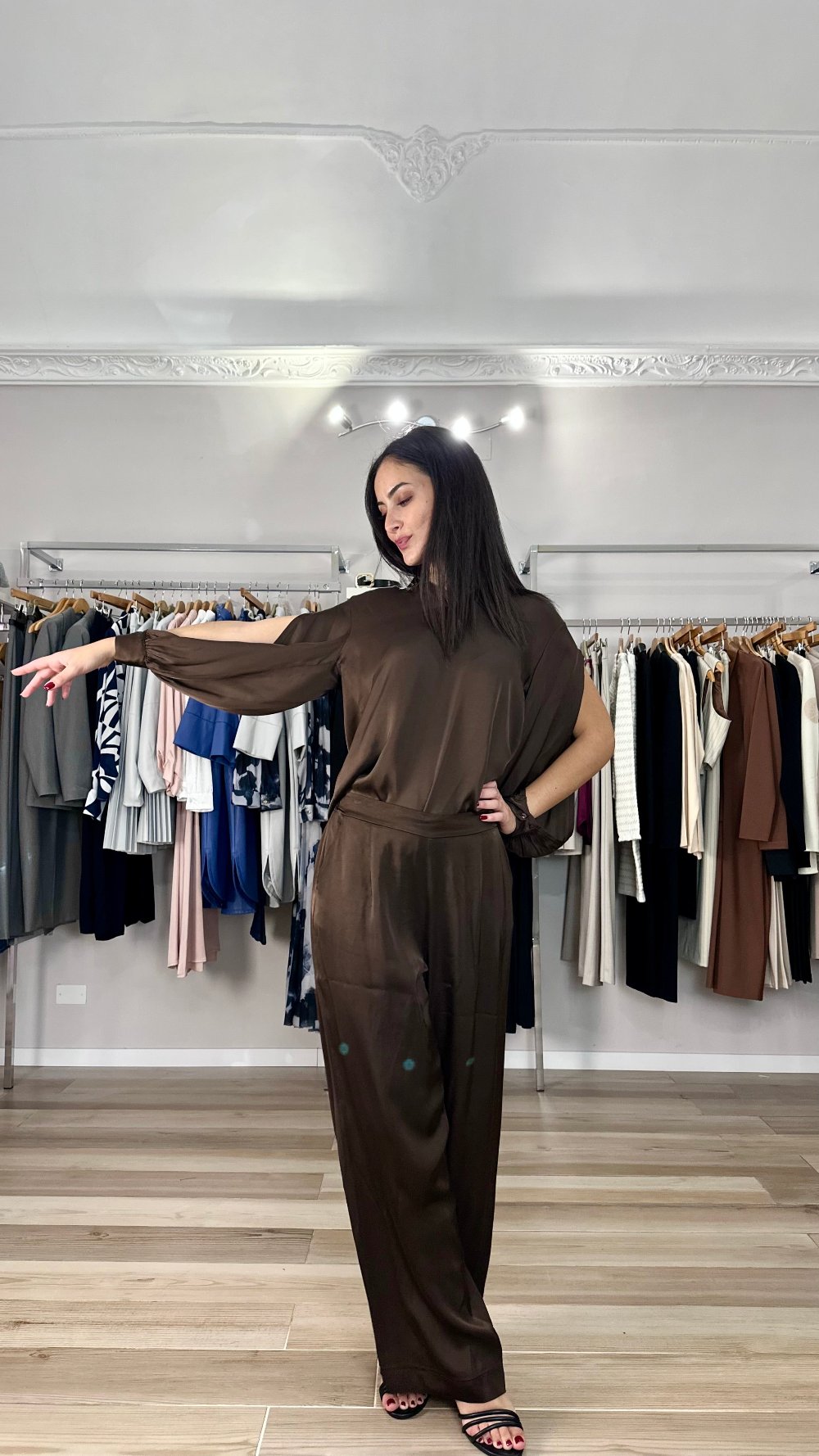 Have one pantalone in satin dettaglio