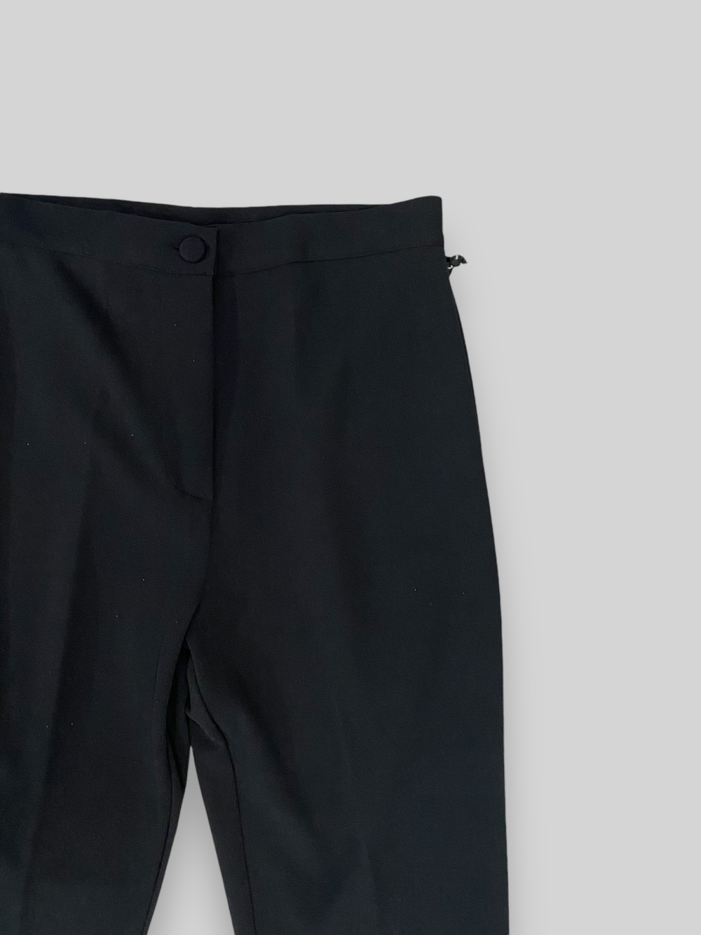 Have one pantalone nero dettaglio