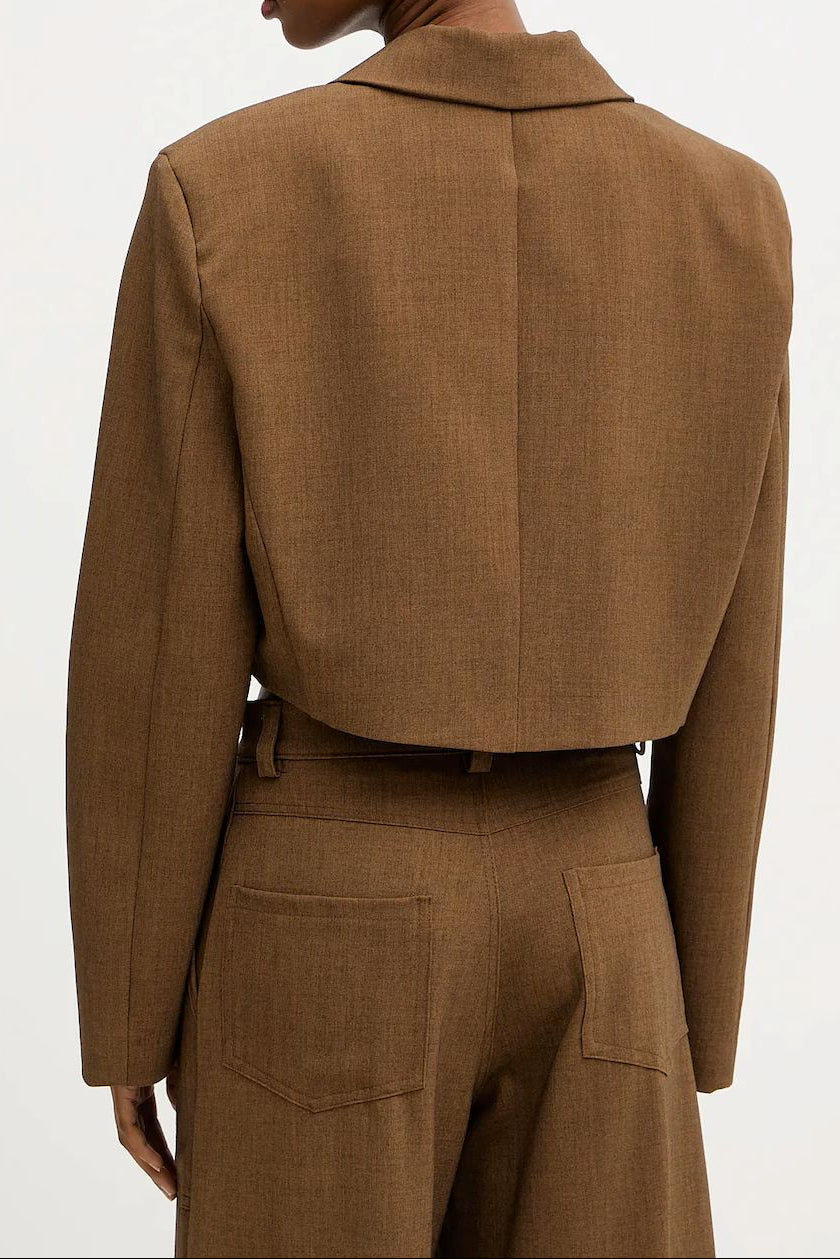 Haveonegiaccacortaretro