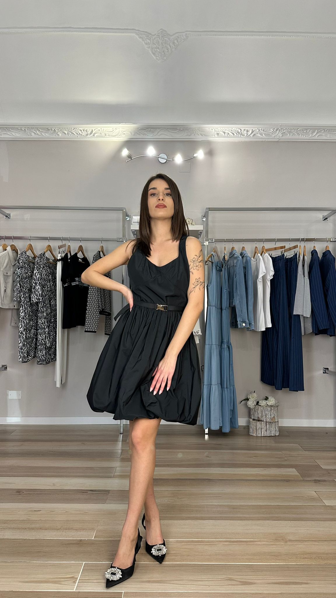 Kocca abito corto smanicato frontale