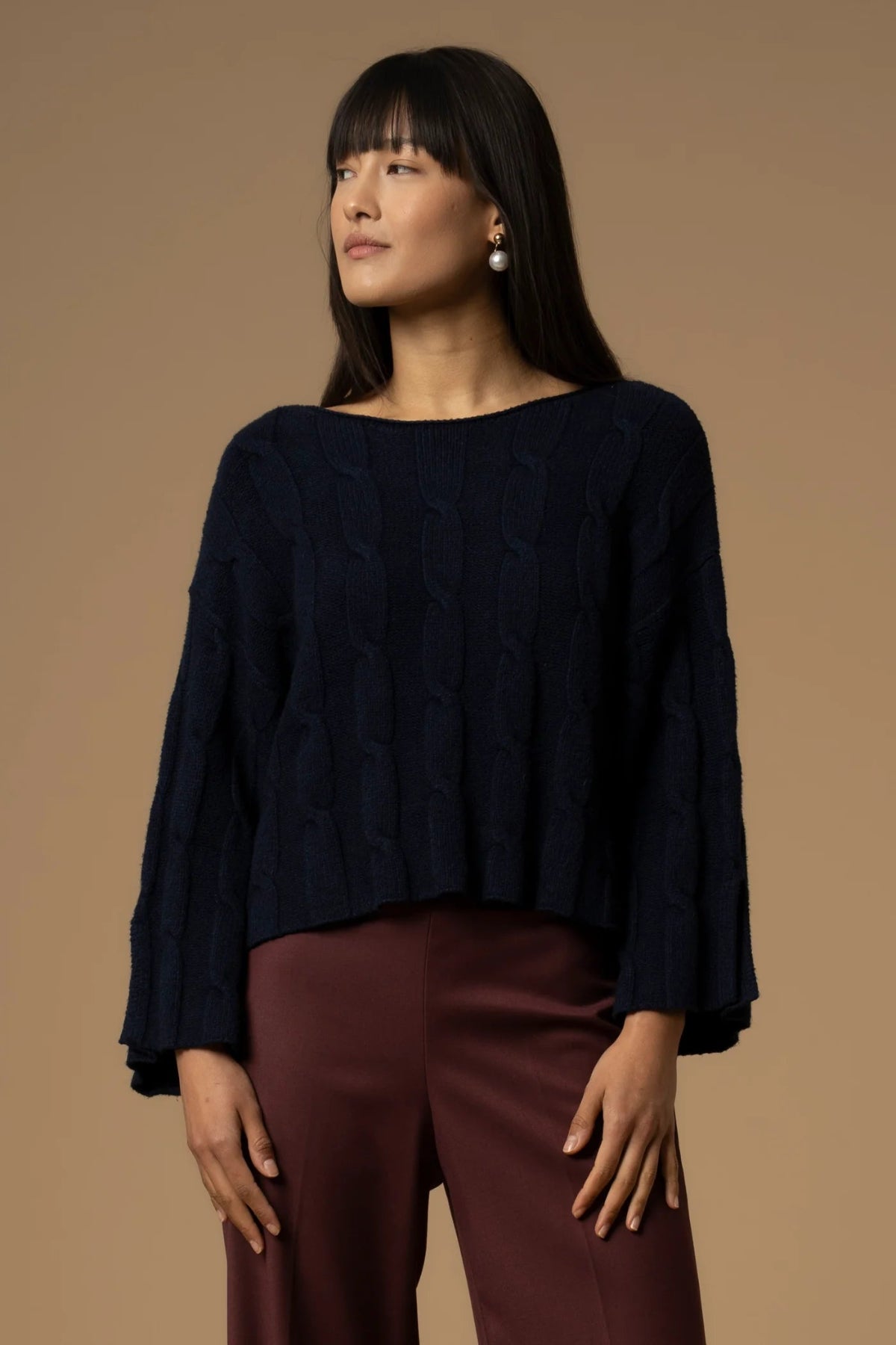 Kocca_maglione_a_trecce_blu_frontale