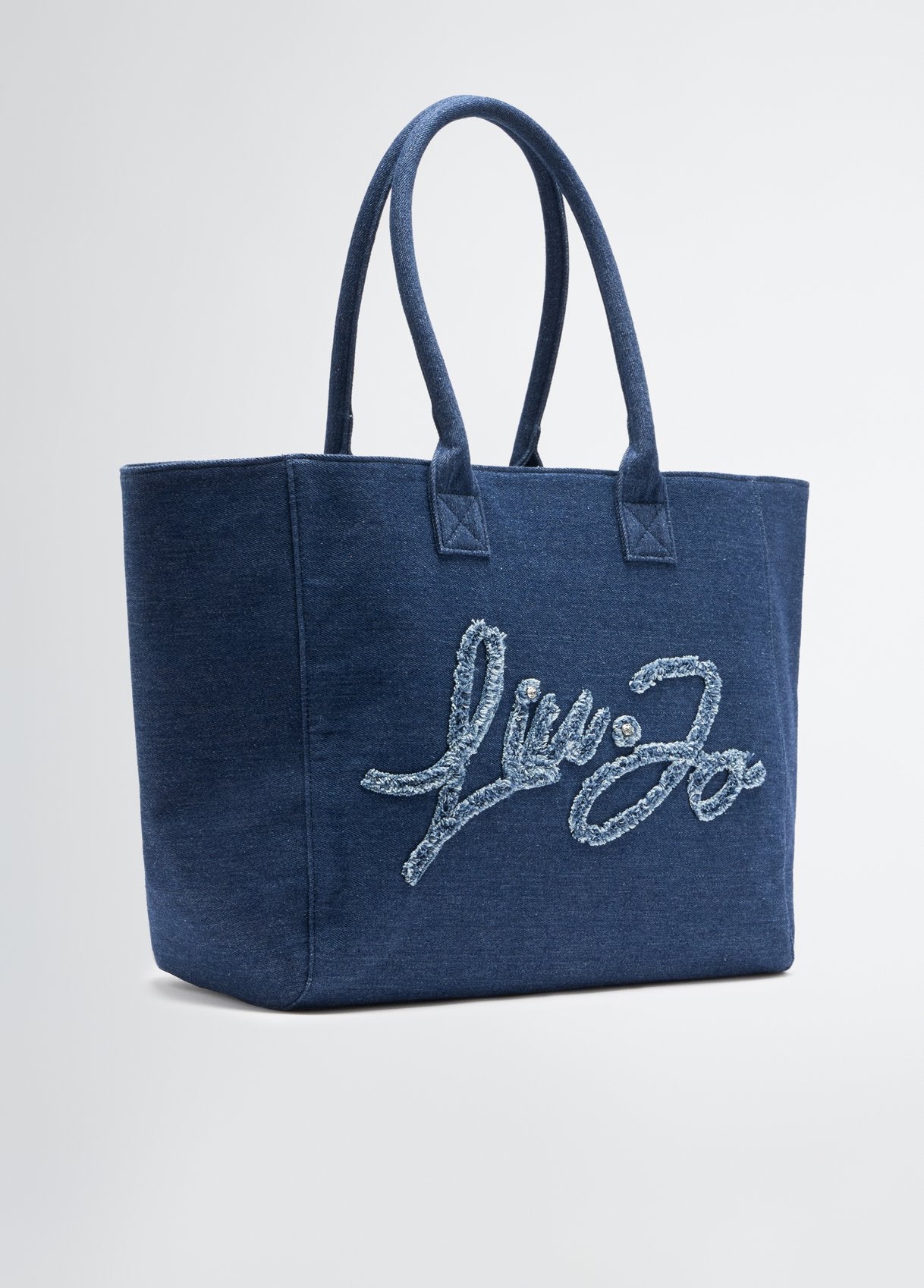 LiuJoborsamareindenimfrontale