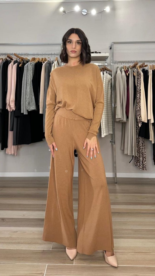 Maglia girocollo Souvenir cammello dettaglio