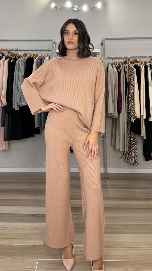 Maglione a costine Soya cammello dettaglio