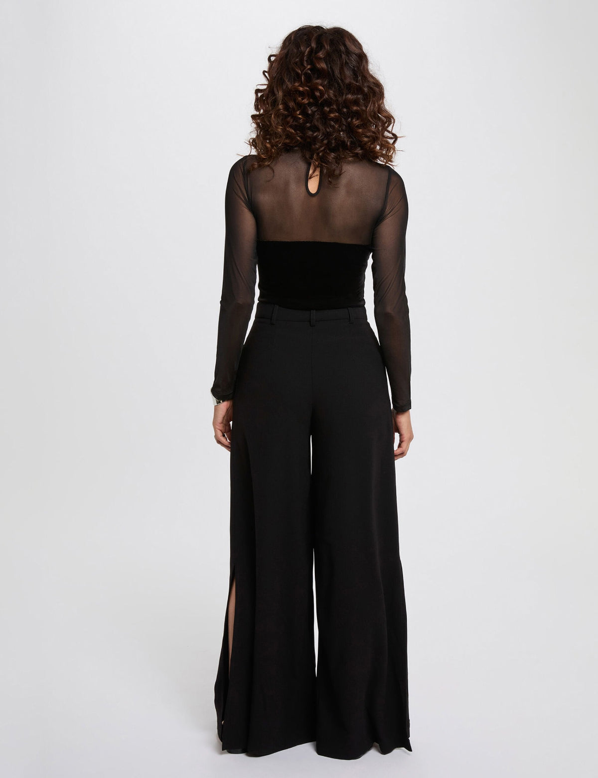 Morgandetoimagliainvellutoretro