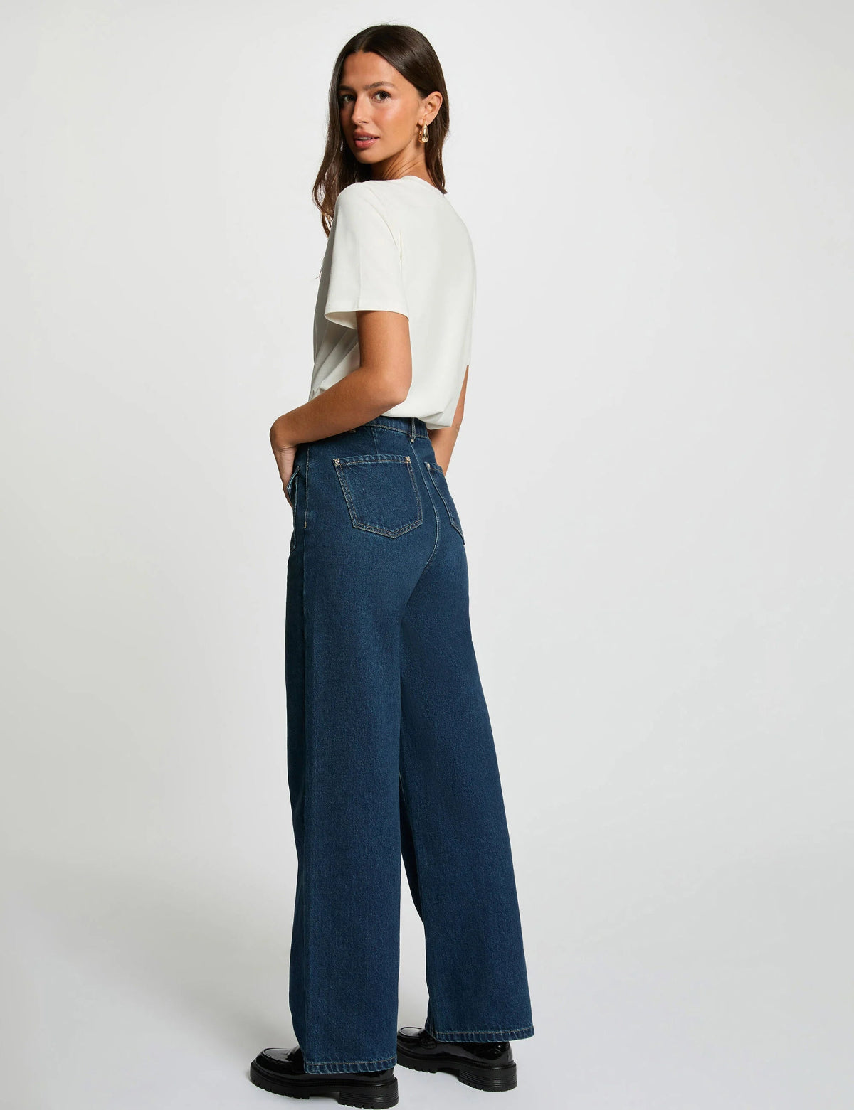 Morgandetoit-shirtconapplicazionibiancoretro