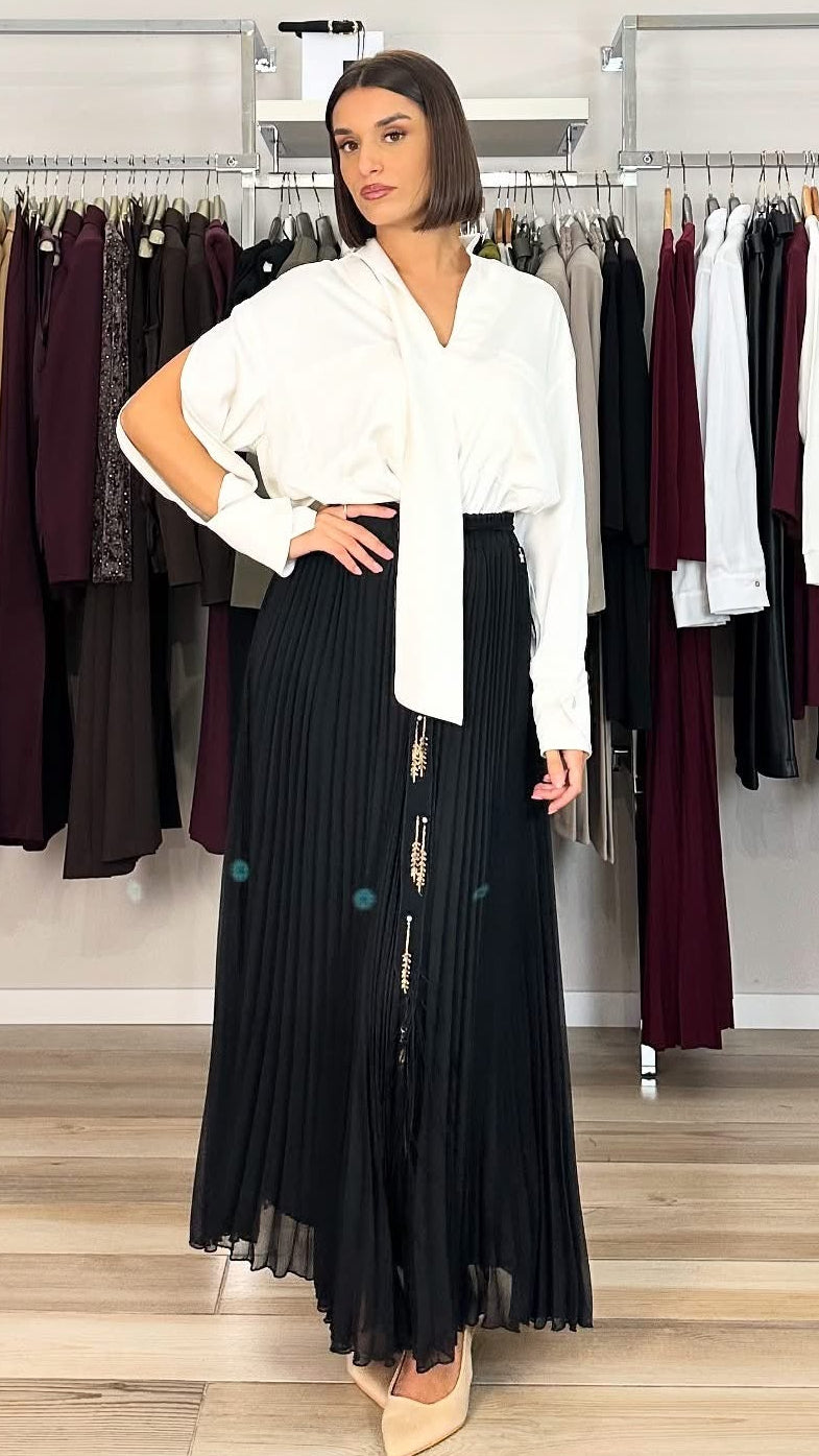 Souvenir gonna plissettata nera – Amaltea - Main Image