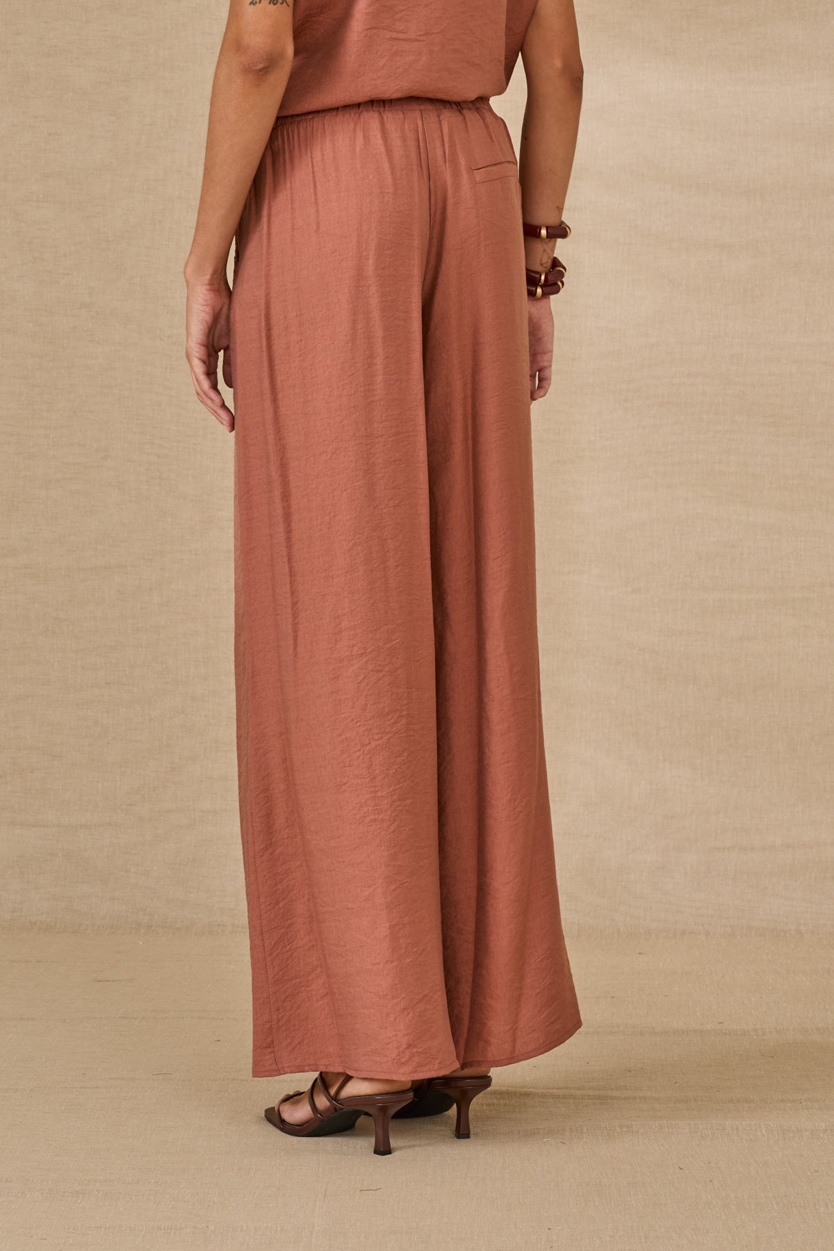 Souvenirpantalonepalazzoretro_b87567fb-8e5f-4ca5-9f10-c7e9d931a927