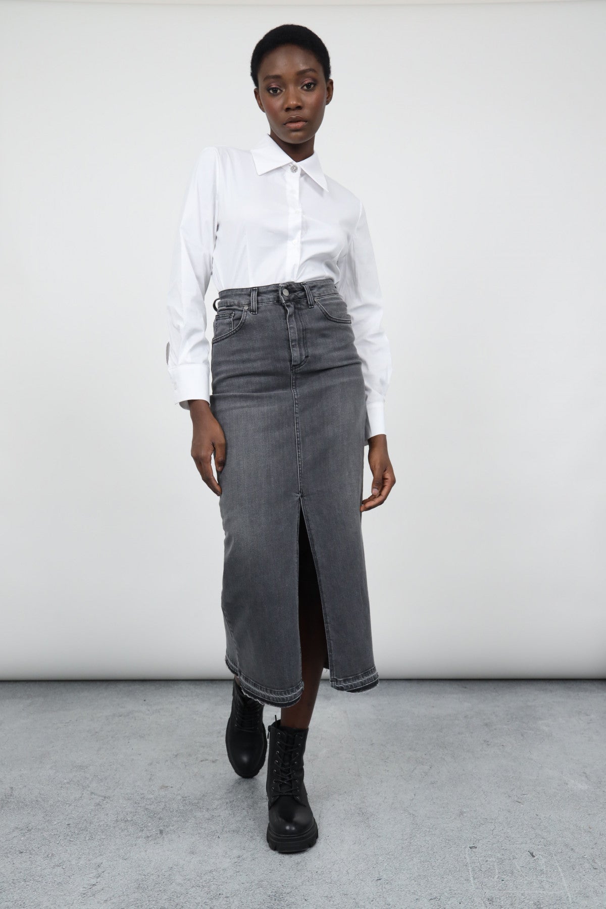 Susy mix gonna a jeans grigio - Premium GONNA from SUSY MIX - Just €69.90! Shop now at Amaltea