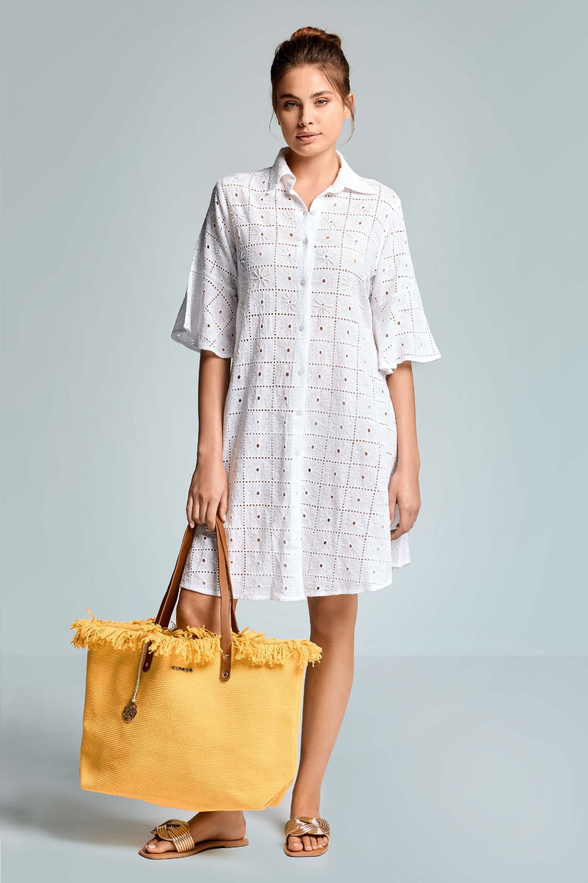 AbitochemisierbiancoIconiquefrontale