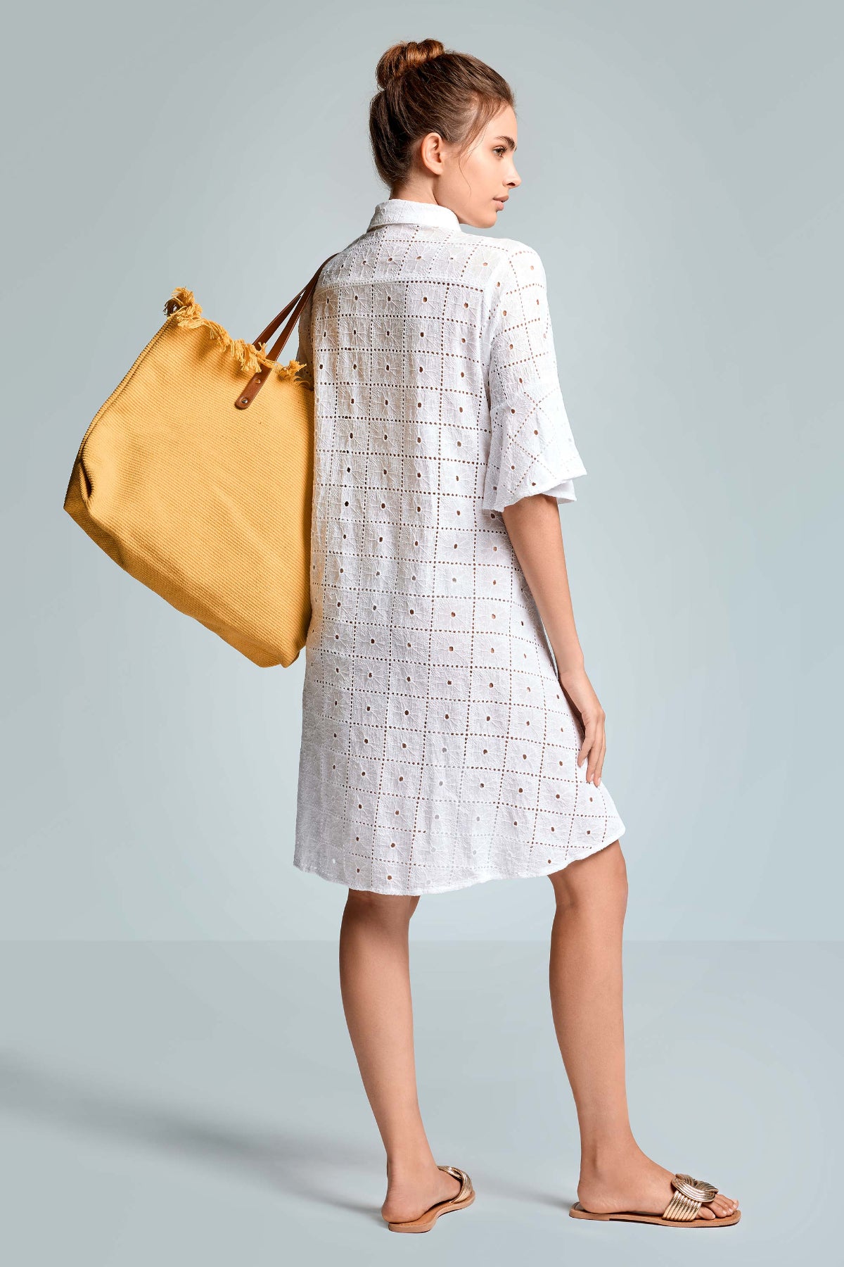 AbitochemisierbiancoIconiqueretro