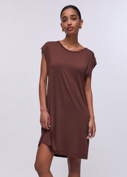 AbitocortoLiuJofrontalemarrone