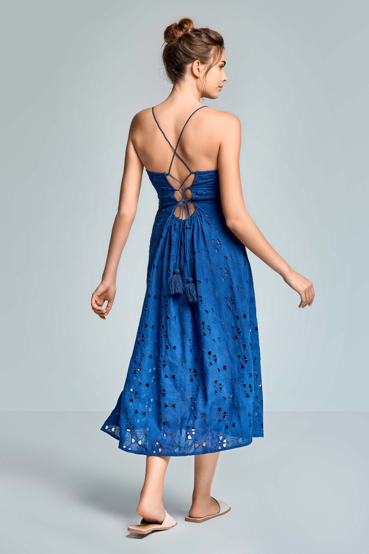 AbitomidiinpizzosangalloIconiquebluretro