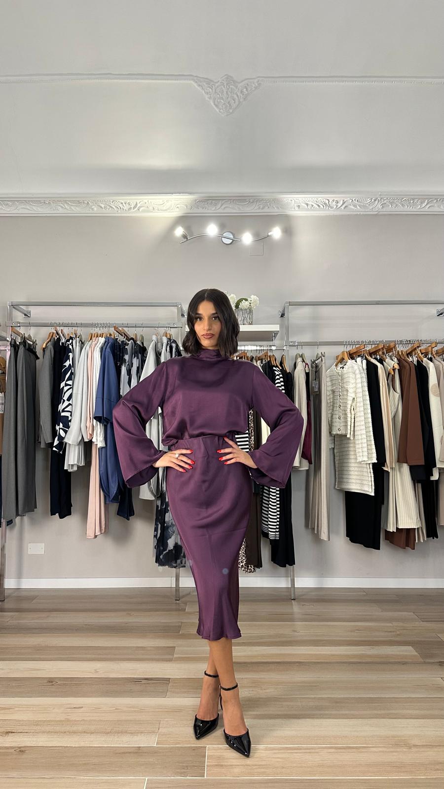Have one blusa in satin dettaglio
