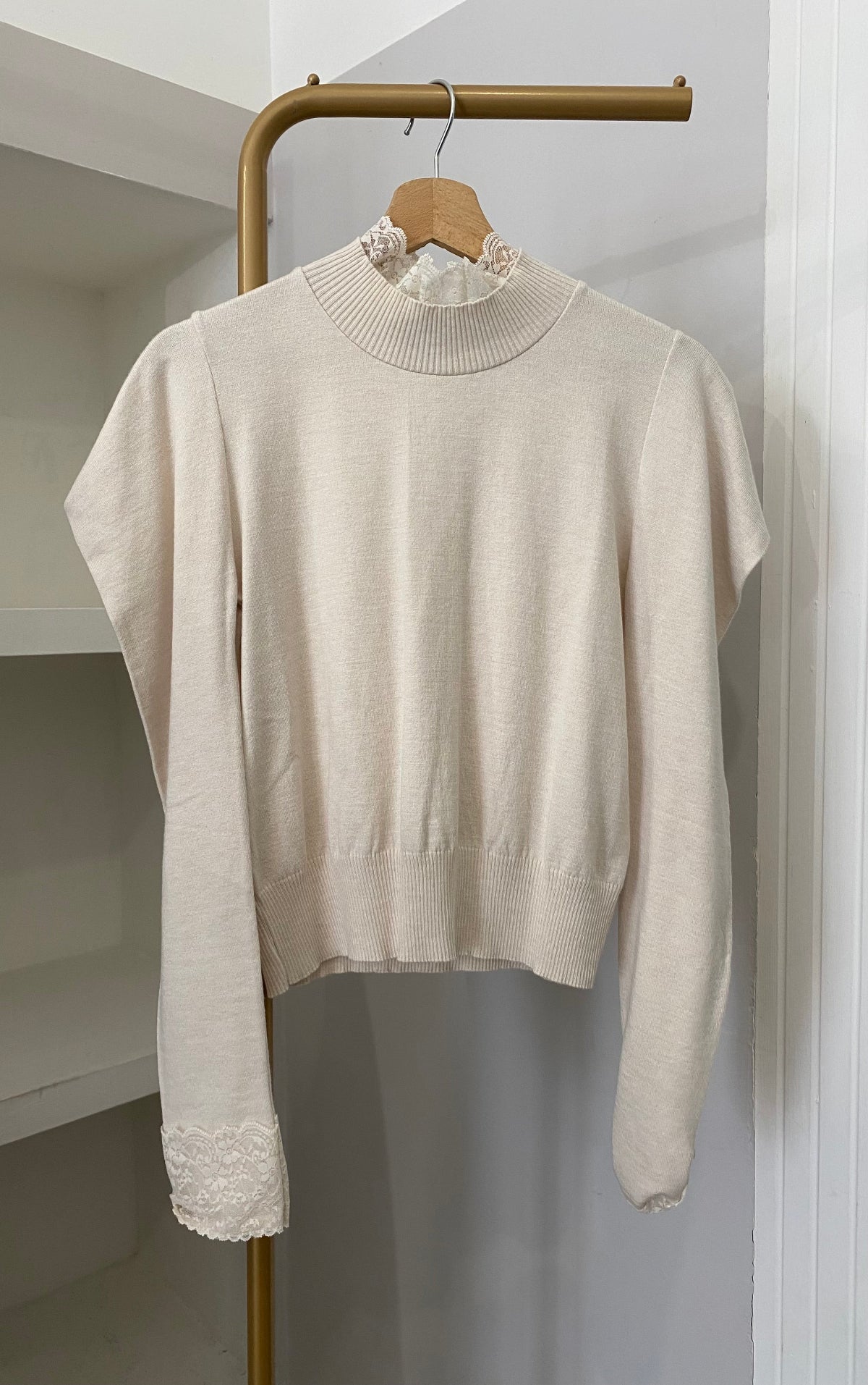 Haveone maglioncino con pizzo