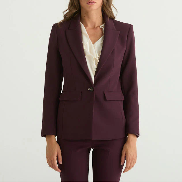 Haveonegiaccamonopettobordeauxfrontale