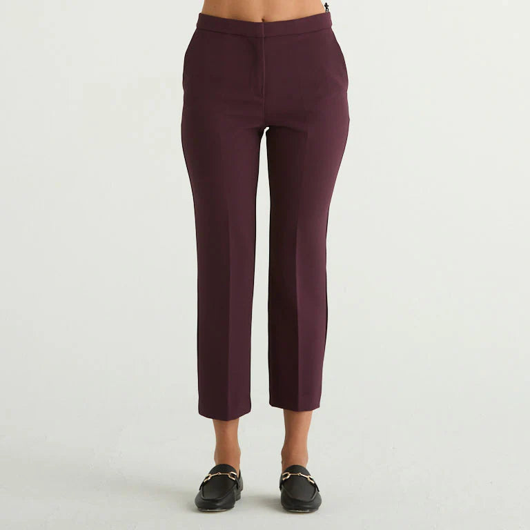 Haveonepantalonedrittofrontale