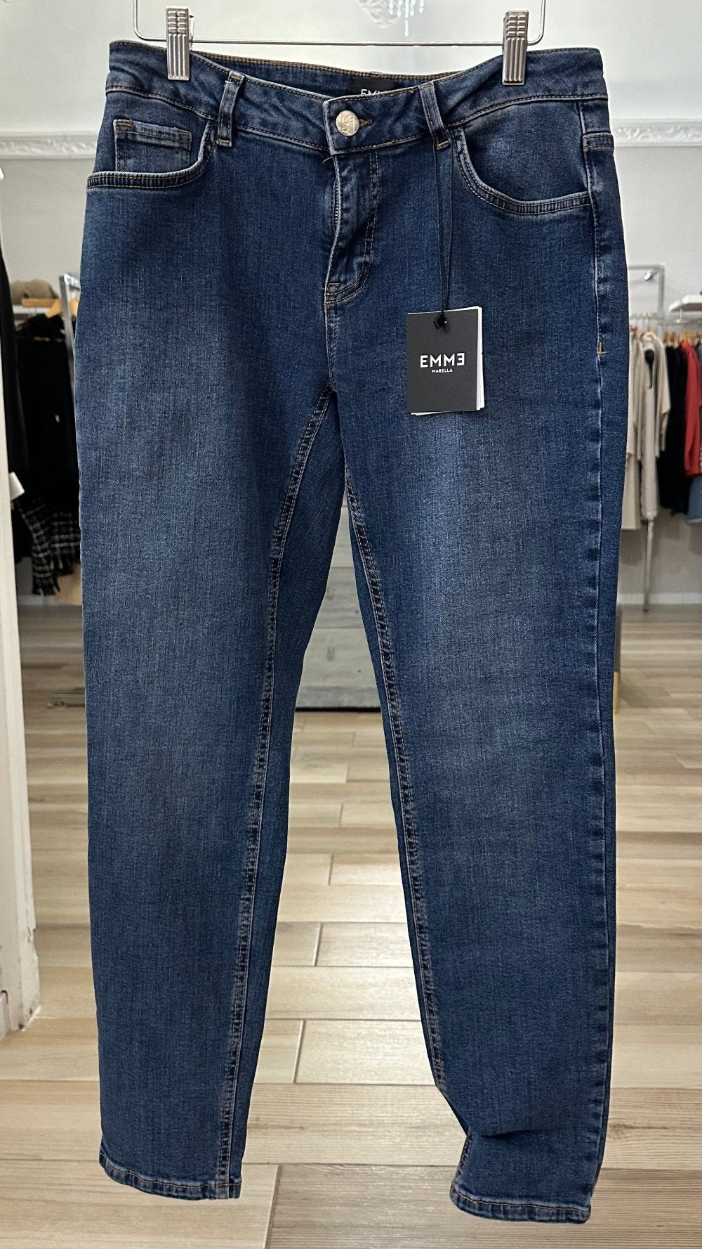 Jeans Emme Marella stretto scuro frontale 