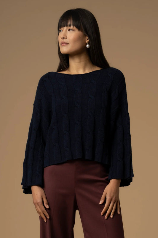 Kocca_maglione_a_trecce_blu_frontale