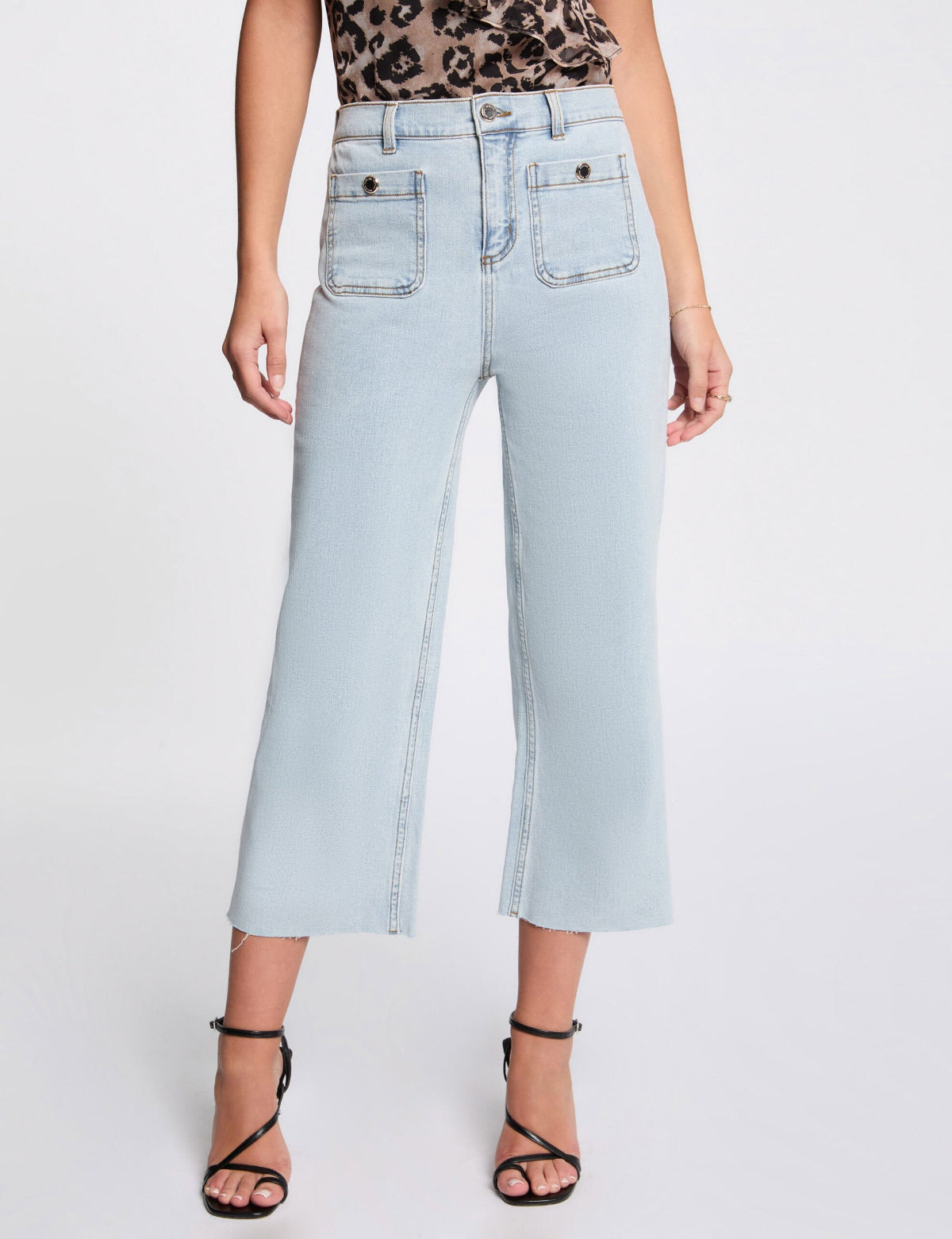 Morgandetoijeansdrittofrontale