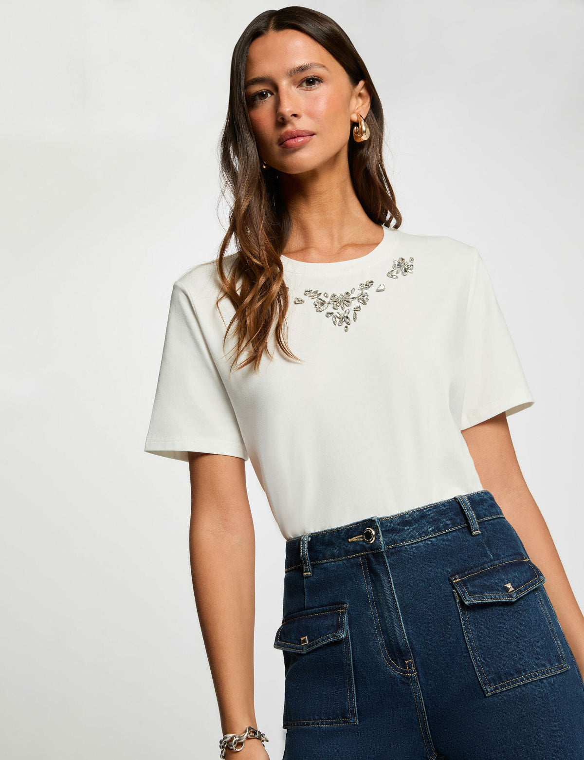 Morgandetoit-shirtconapplicazionibiancafrontale