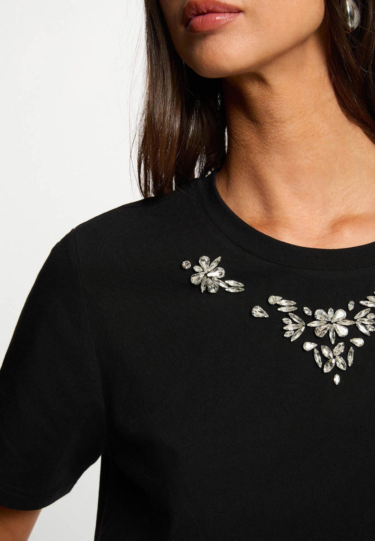 Morgandetoit-shirtconapplicazioninerodettaglio