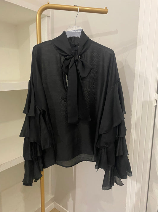 Souvenir camicia con balze nera