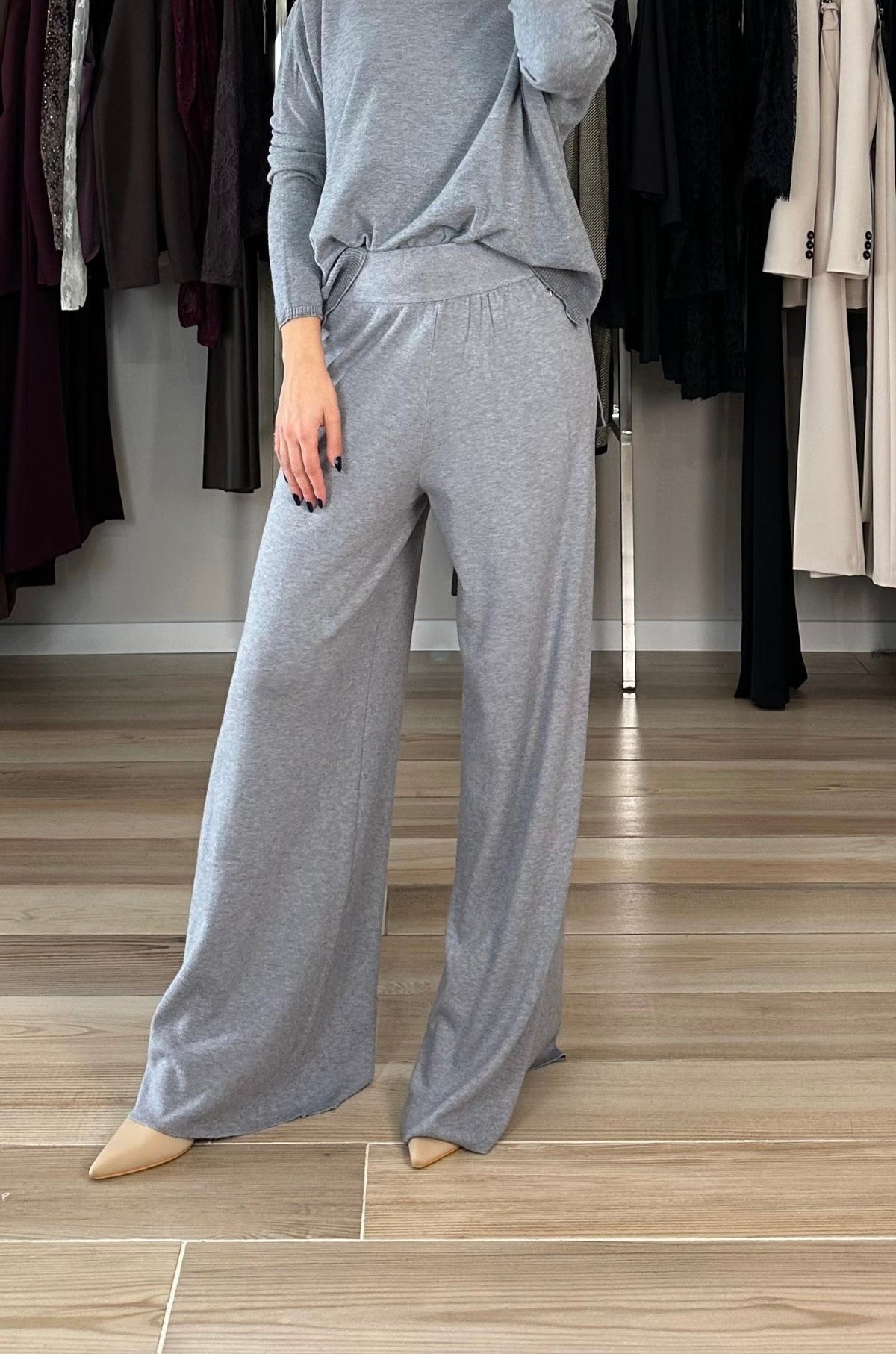 Souvenir pantalone in maglia grigio frontale