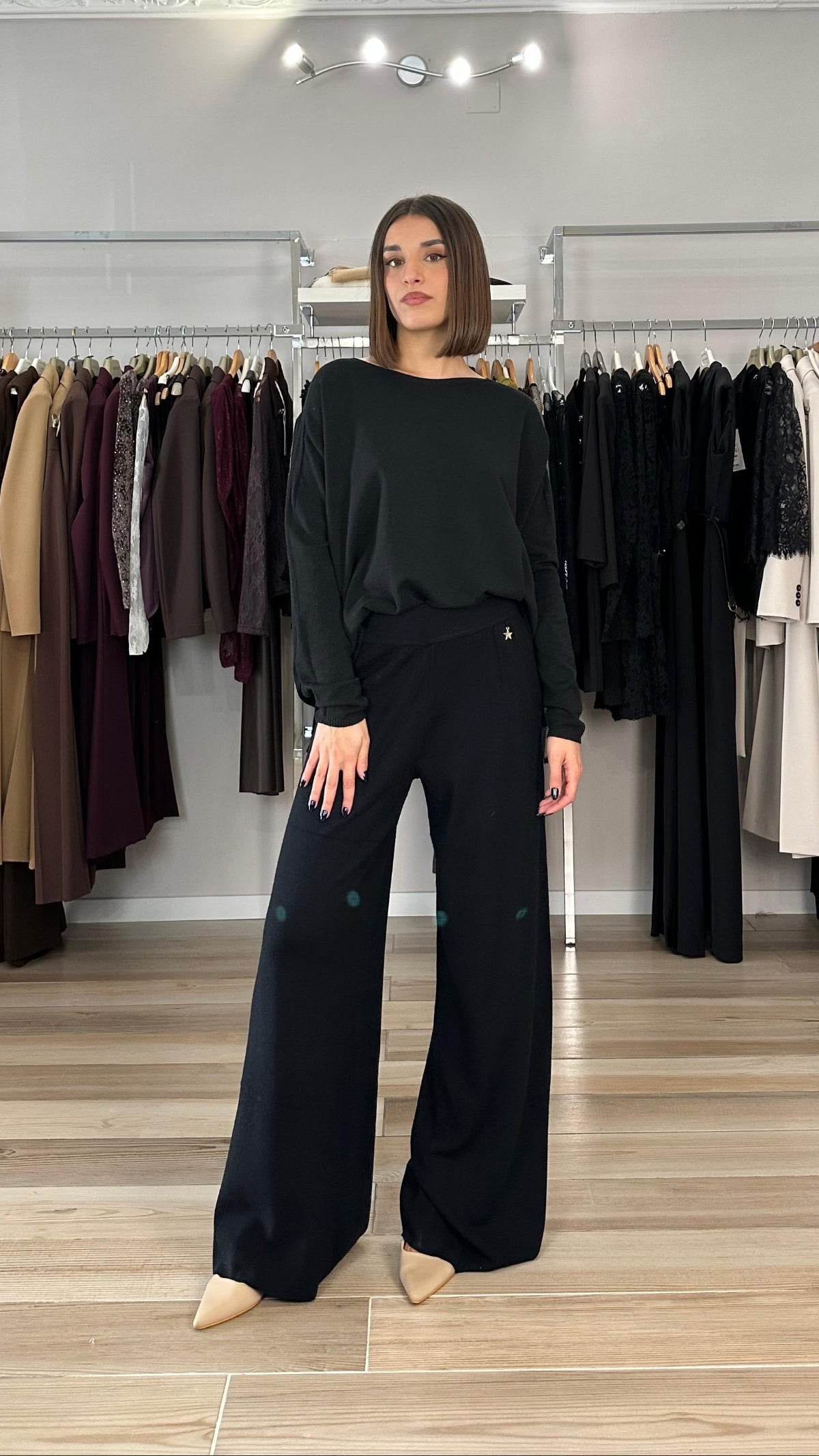 Souvenir pantalone in maglia nerodettaglio