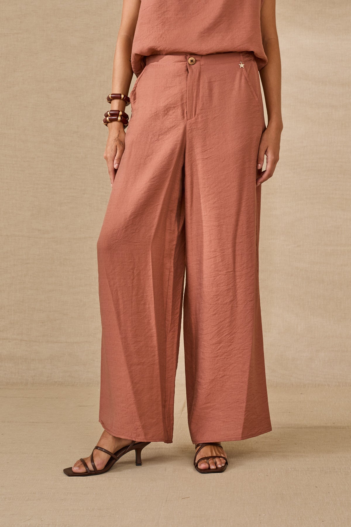 Souvenirpantalonepalazzofrontale_fbac8afd-6708-489c-ab50-60c5b2887950