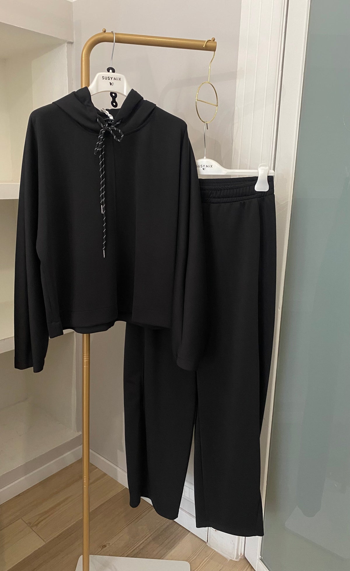 Susy mix completo tuta nera