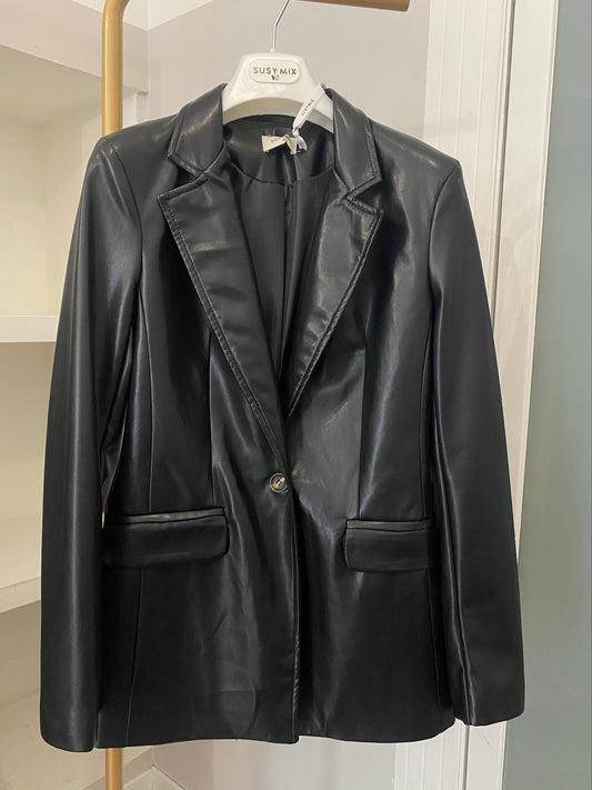 Susy mix giacca in ecopelle nera dettaglio