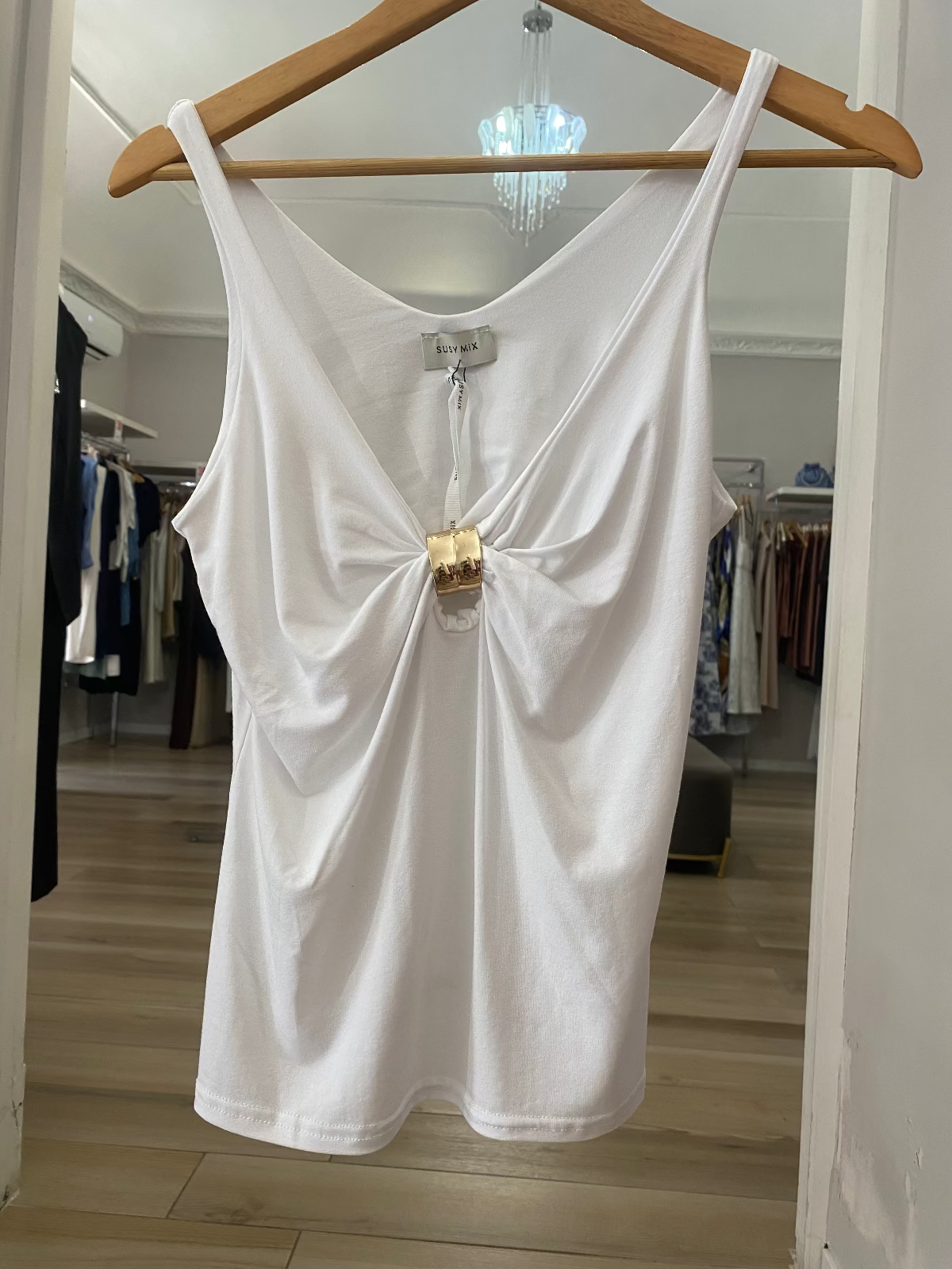 Susy mix top con anello bianco