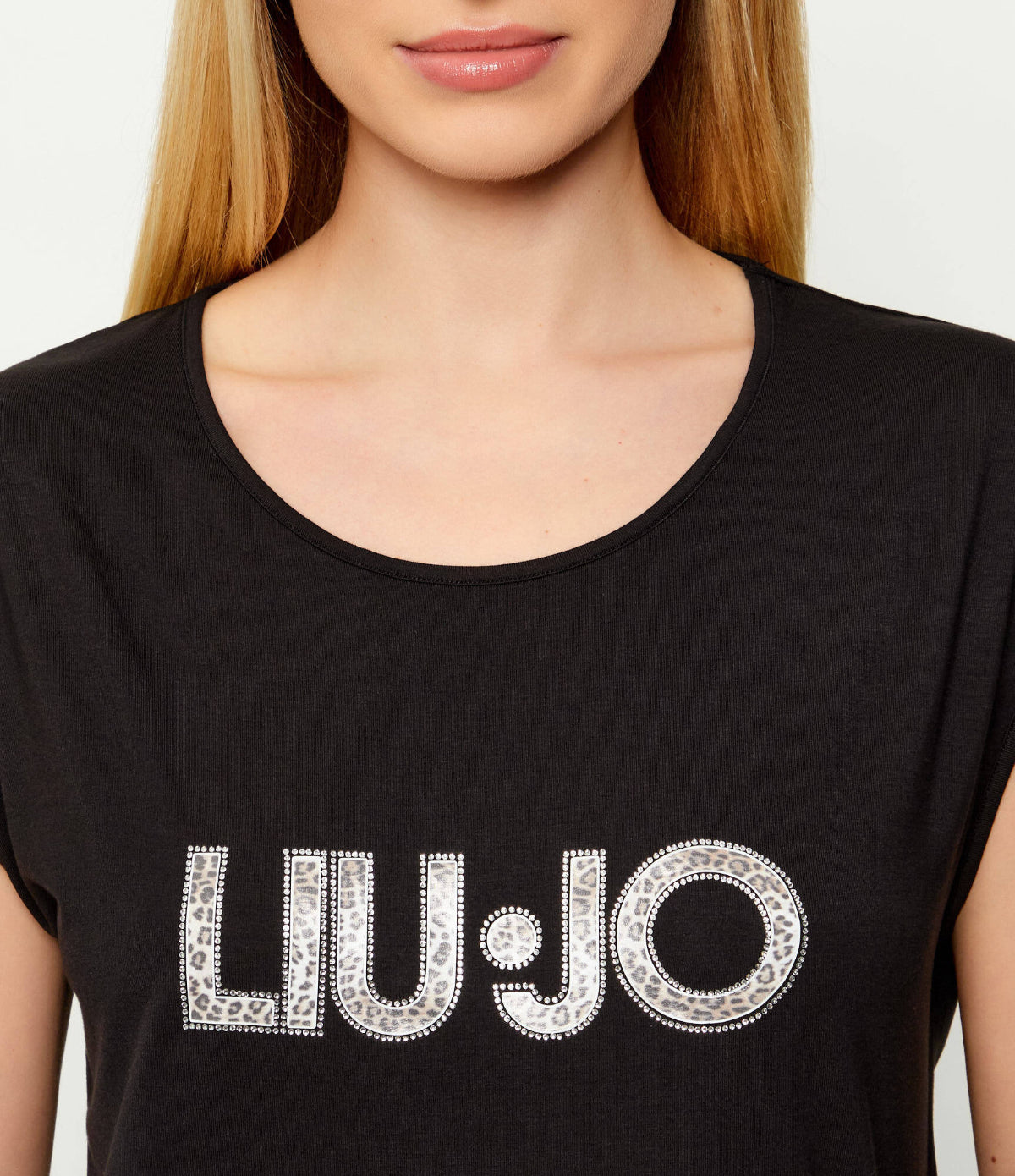 T-shirtLiuJoconcoulisseneradettaglio