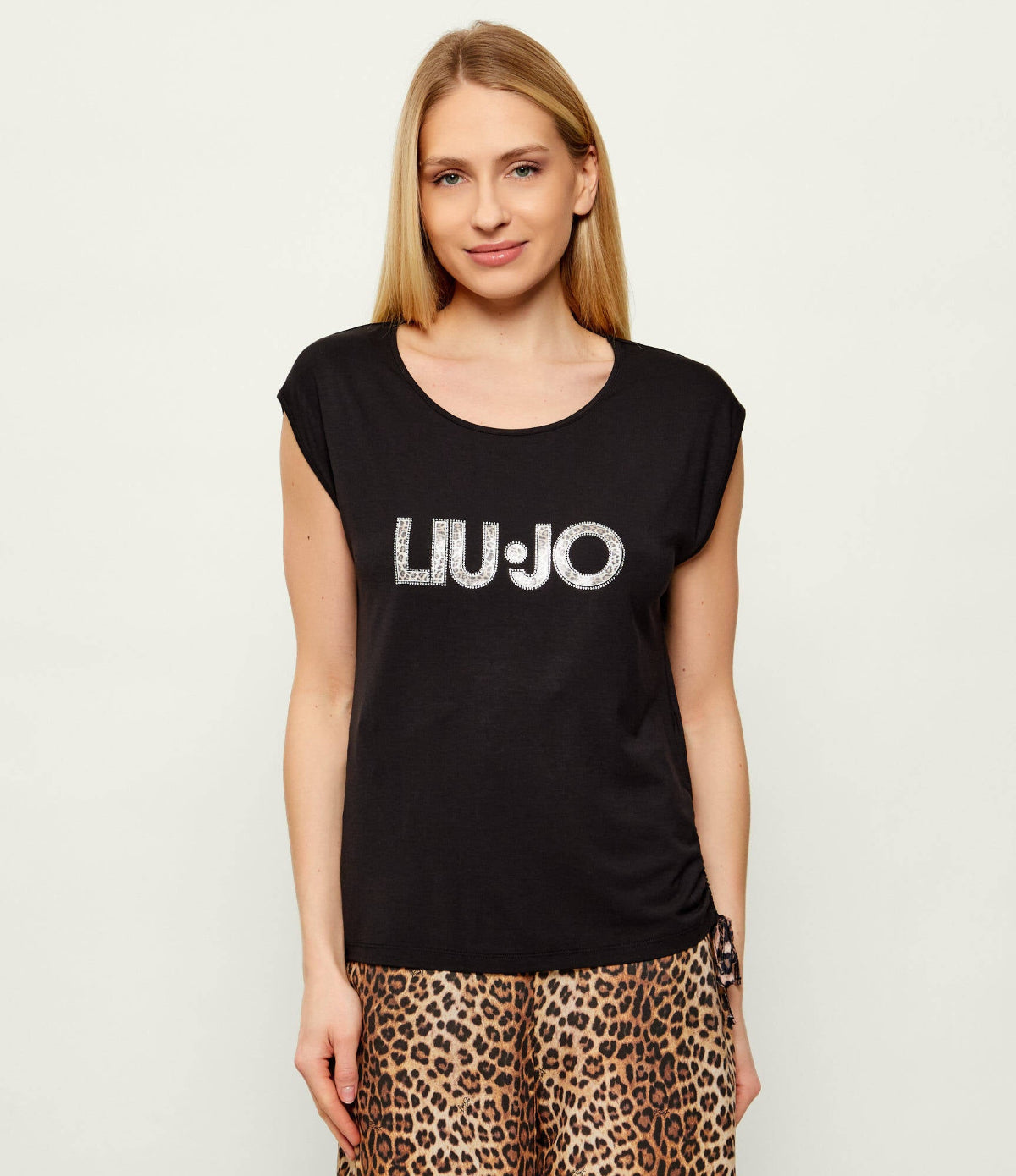 T-shirtLiuJoconcoulissenerafrontale