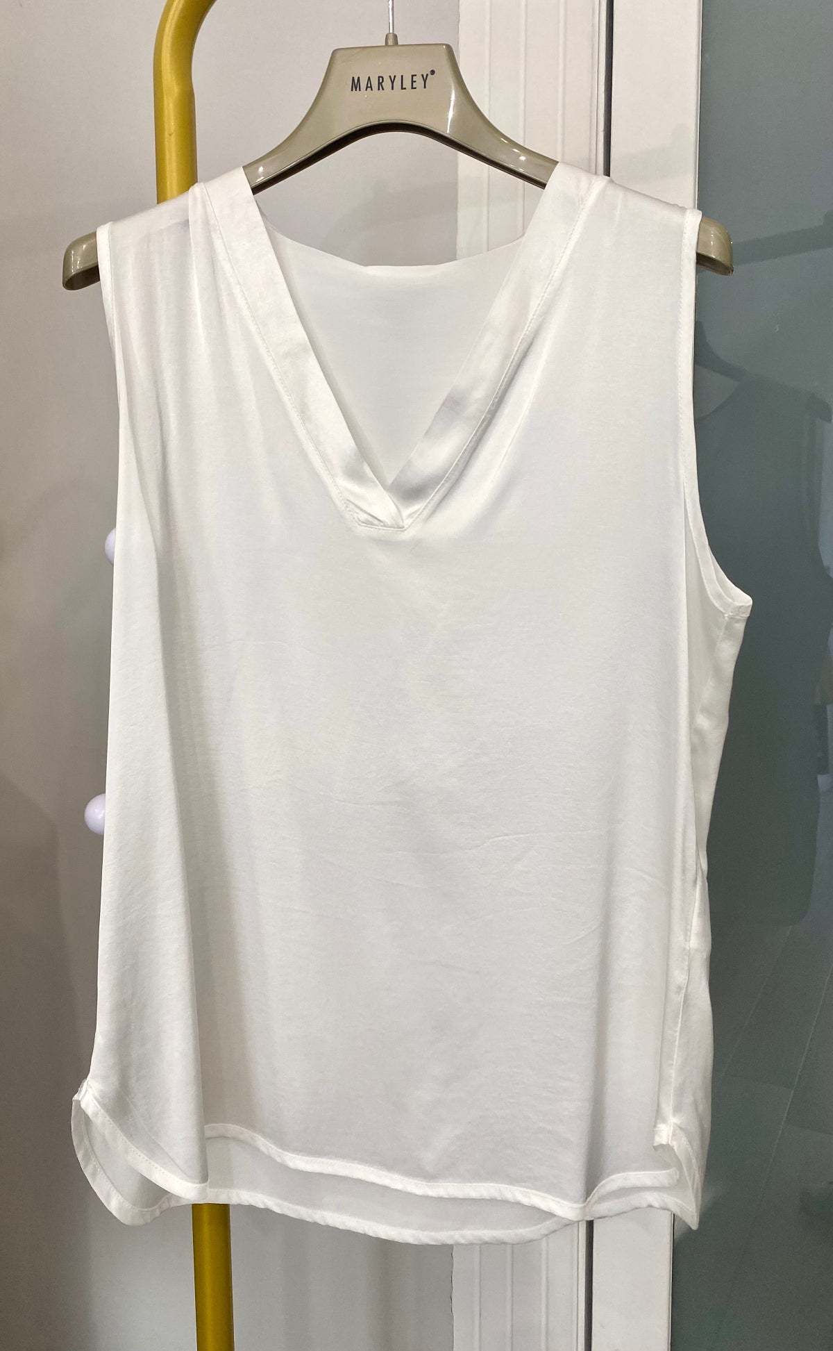 Top in viscosa Maryley bianco