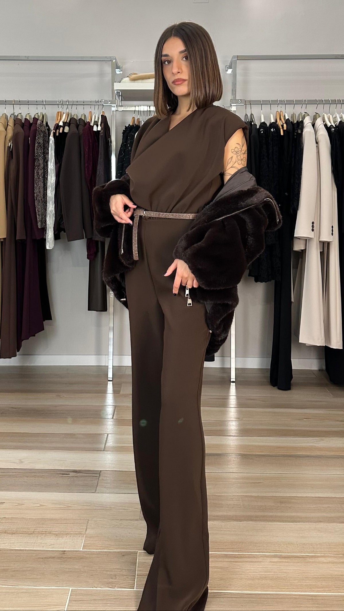 Tuta Haveone marrone dettaglio