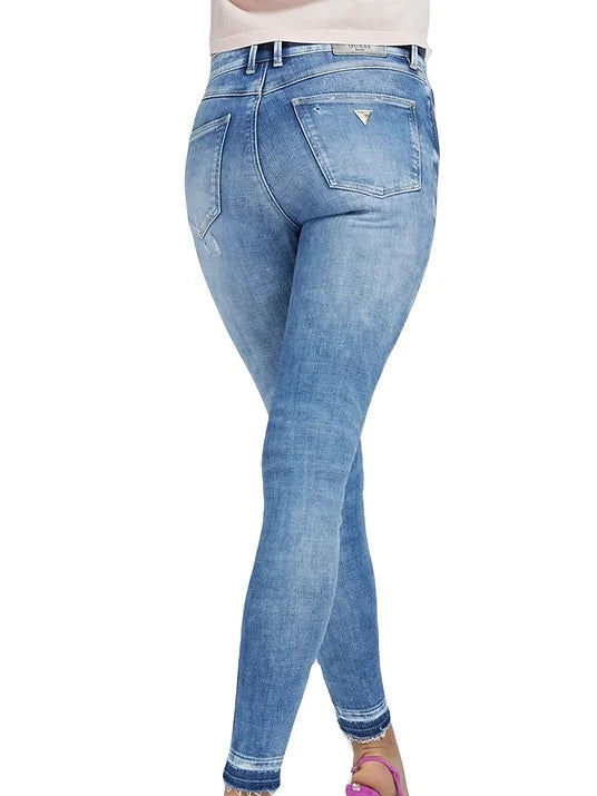 Guess Jeans a vita alta - Premium jeans from Guess - Just €41.97! Shop now at Amaltea