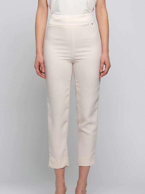 Kocca pantalone a sigaretta crema - Premium Pantaloni from Kocca - Just €45! Shop now at Amaltea